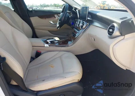 2016 Mercedes-Benz C 300 4Matic/Luxury 4Matic/Sport 4Matic из США, поврежденный, VIN 55SWF4KB1GU128868